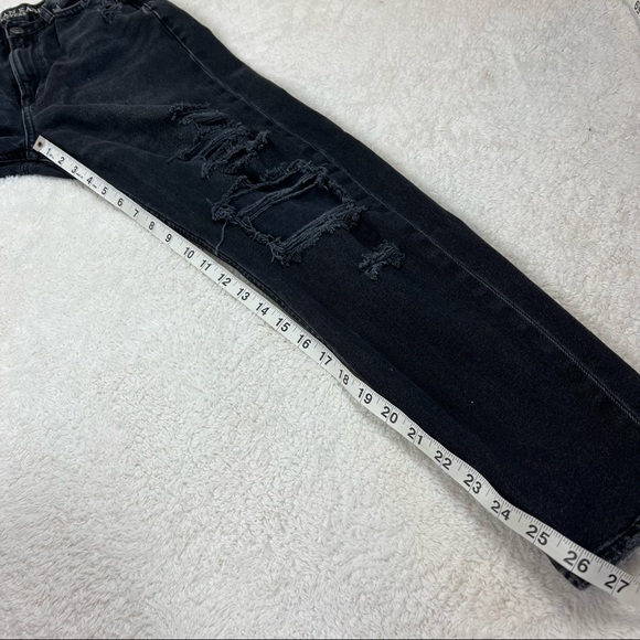 American Eagle Distressed Black Mom Jeans 2 - Picture 11 of 12